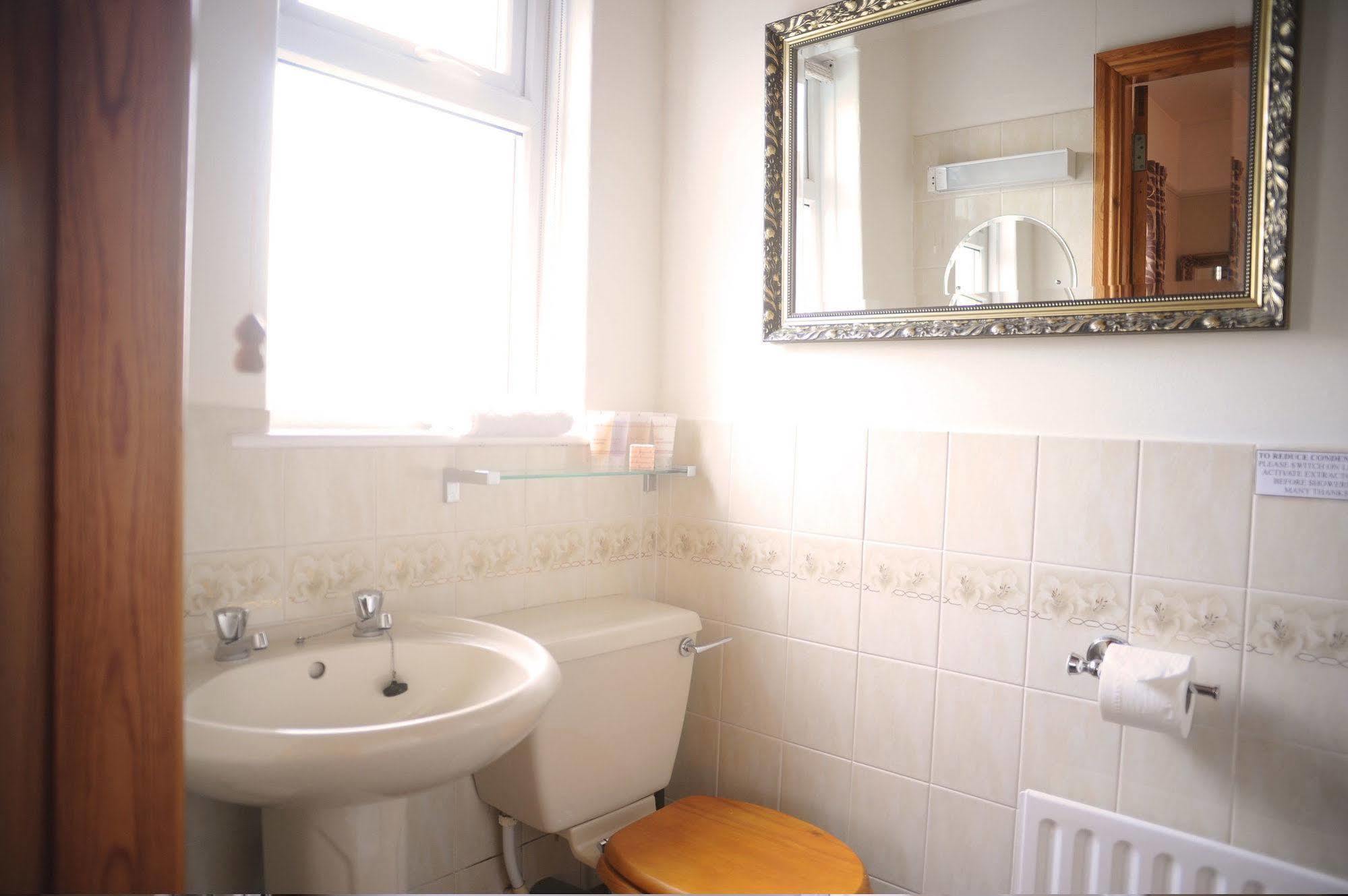 Chestnuts Guest House (Adults Only) Windermere Dış mekan fotoğraf